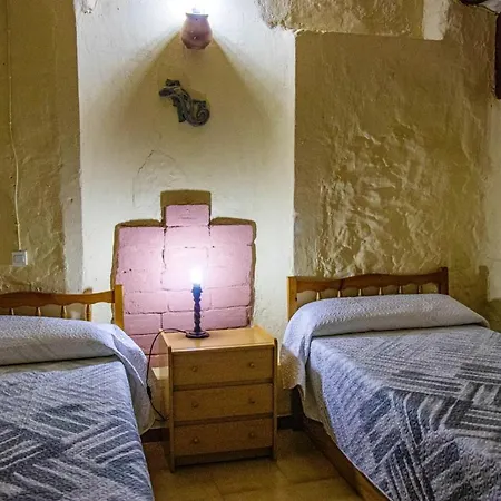 House With 6 Bedrooms In With Wonderful Mountain View And Furnished Terrace * Albentosa