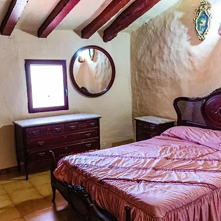 House With 6 Bedrooms In With Wonderful Mountain View And Furnished Terrace